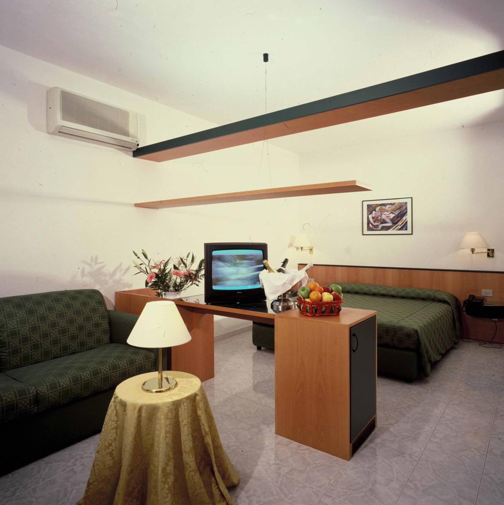 Hotel Ambrosio La Corte Olbia Ngoại thất bức ảnh