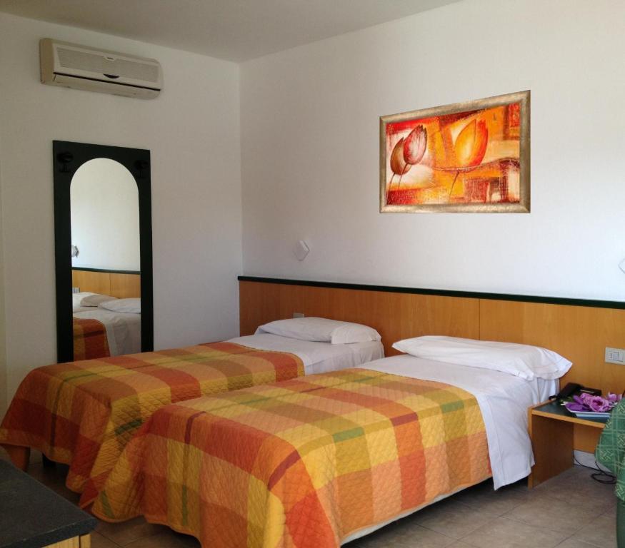 Hotel Ambrosio La Corte Olbia Phòng bức ảnh