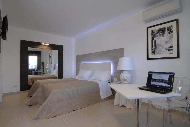 Hotel Ambrosio La Corte Olbia Ngoại thất bức ảnh